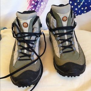 Merrell Pulse II Mid, waterproof, NEW. Green/beige